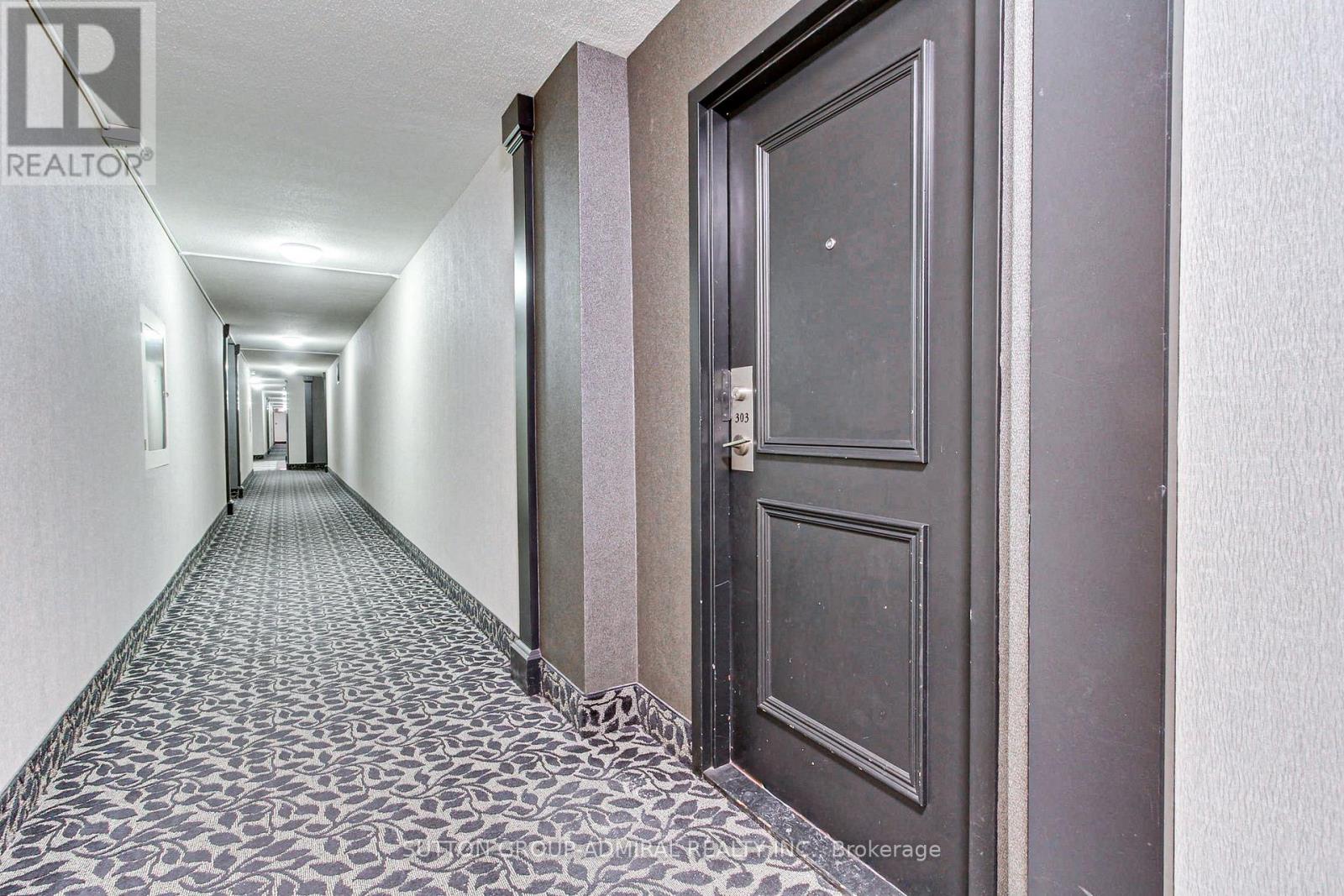 303 - 1 Royal Orchard Boulevard, Markham, Ontario  L3T 3C2 - Photo 6 - N12761528