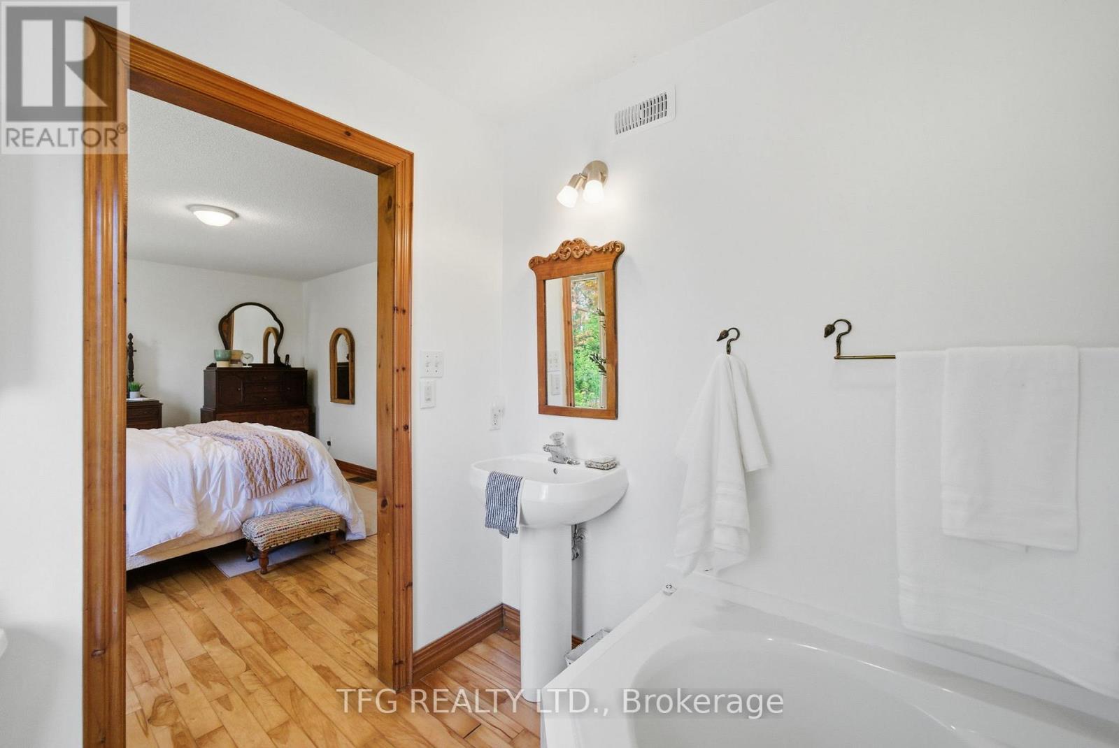 996 Third Line, Otonabee-South Monaghan, Ontario  K0L 1B0 - Photo 24 - X12467203