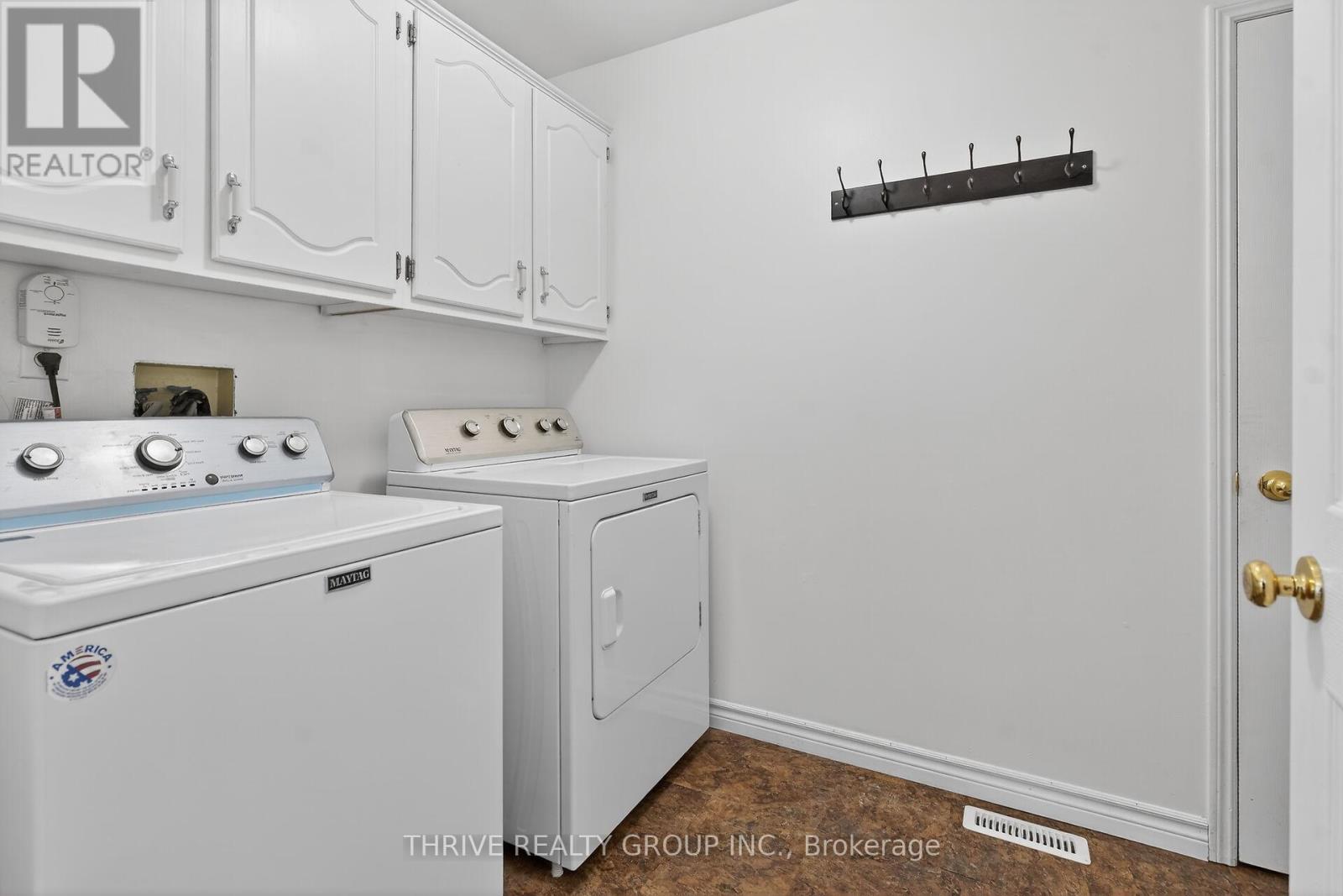 114 Parkview Drive, Strathroy-Caradoc, Ontario  N7G 4A3 - Photo 24 - X12761094