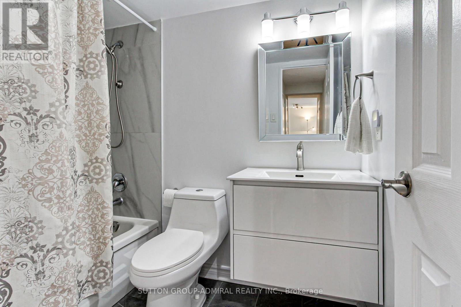 303 - 1 Royal Orchard Boulevard, Markham, Ontario  L3T 3C2 - Photo 30 - N12761528