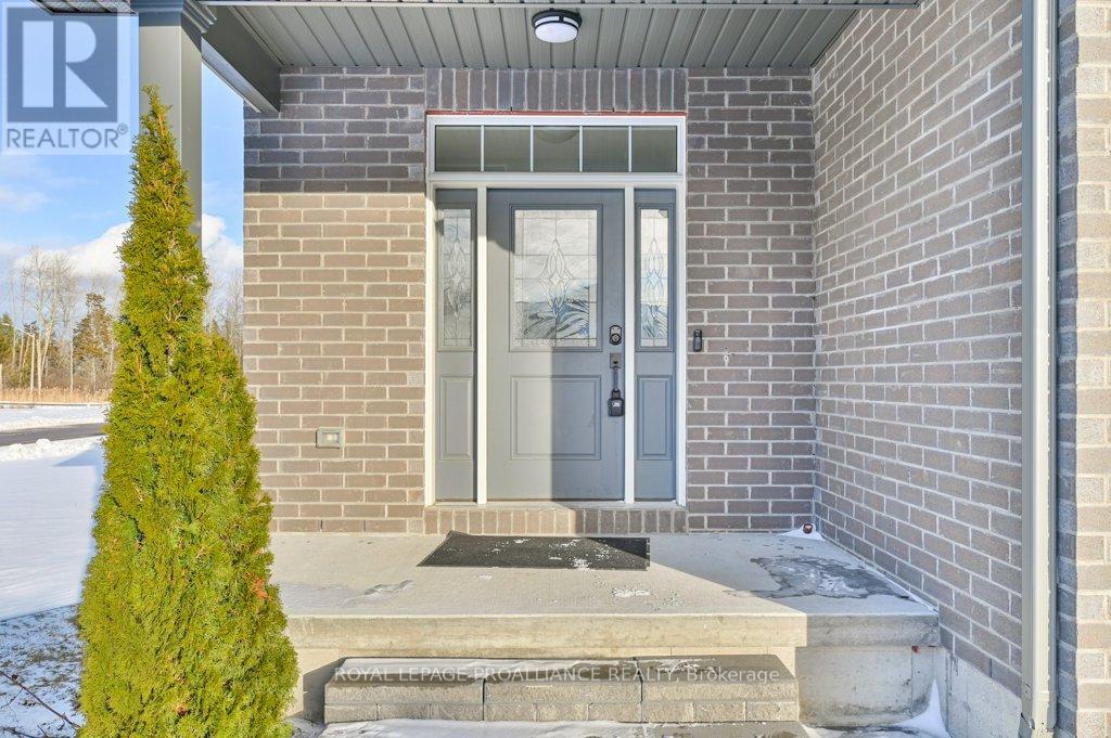 108 Ledgerock Court, Quinte West, Ontario  K8R 0A1 - Photo 10 - X12761228