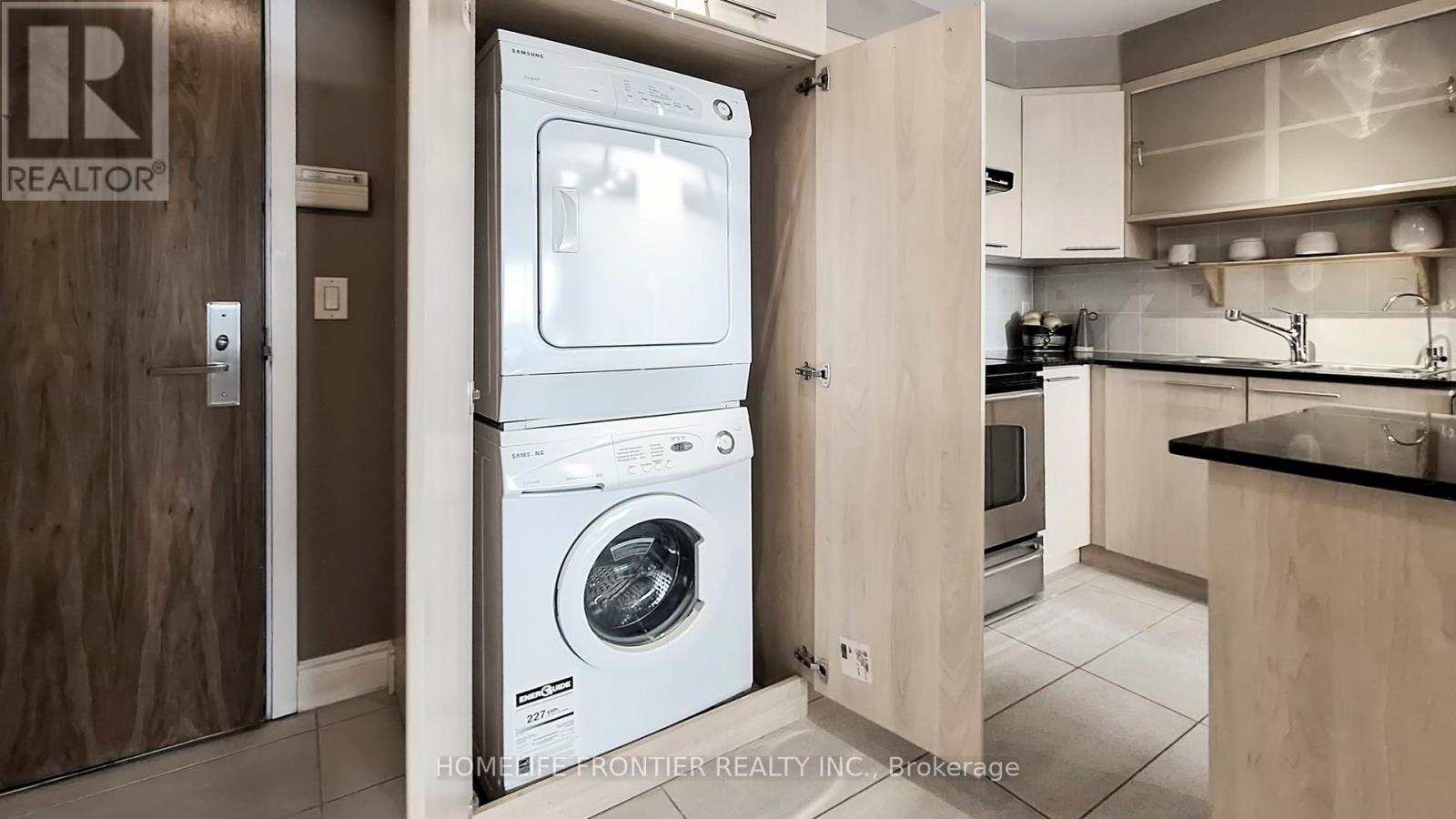 908 - 37 Galleria Parkway, Markham, Ontario  L3T 0A5 - Photo 15 - N12761560