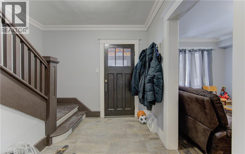 61 Waterloo Street, Kitchener, Ontario  N2H 3V1 - Photo 4 - 40803560
