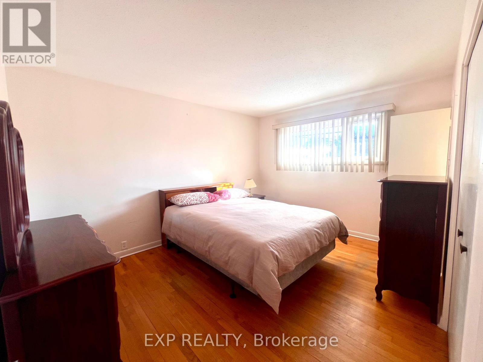 20 Wallford Way, Ottawa, Ontario  K2E 6B4 - Photo 20 - X12725562