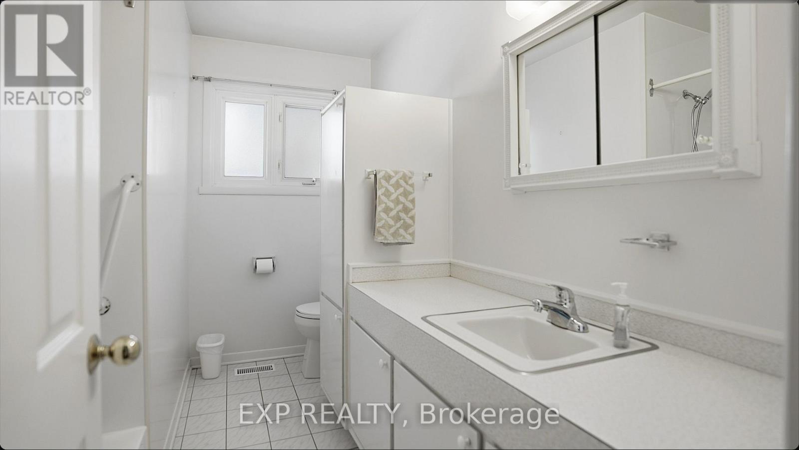 20 Wallford Way, Ottawa, Ontario  K2E 6B4 - Photo 18 - X12725562