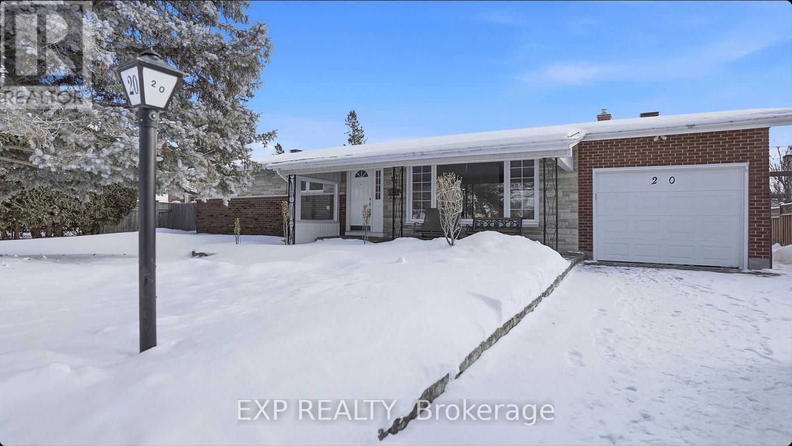 20 Wallford Way, Ottawa, Ontario  K2E 6B4 - Photo 3 - X12725562