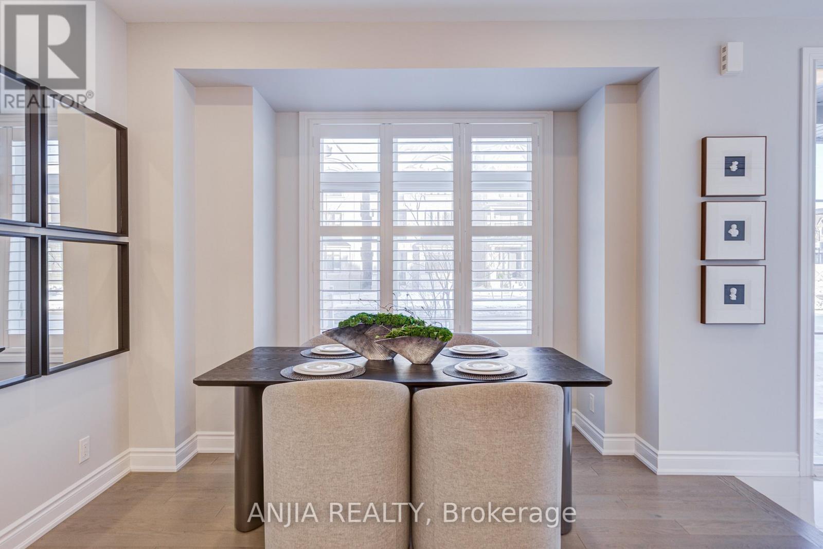 35 York Downs Boulevard, Markham, Ontario  L6C 3J6 - Photo 10 - N12761612