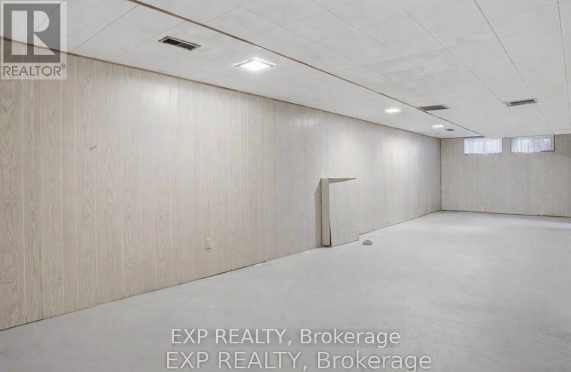 20 Wallford Way, Ottawa, Ontario  K2E 6B4 - Photo 30 - X12725562