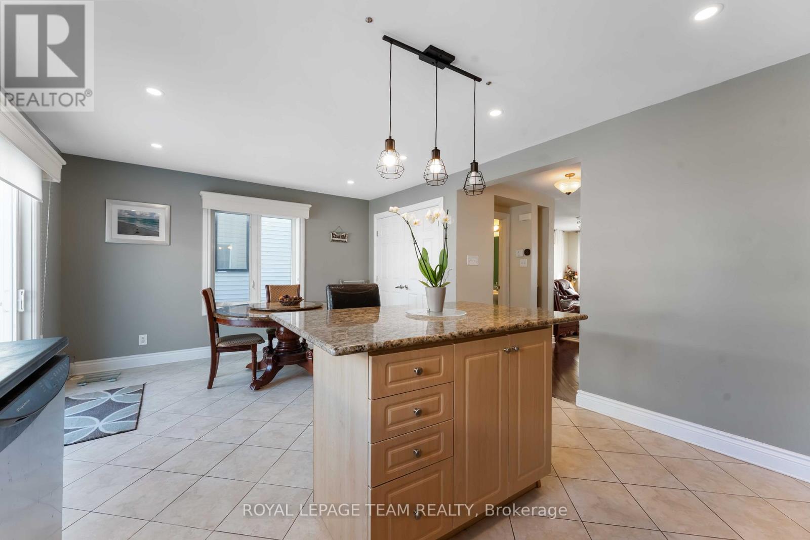 161 Harmattan Avenue, Ottawa, Ontario  K2S 0G3 - Photo 22 - X12740614