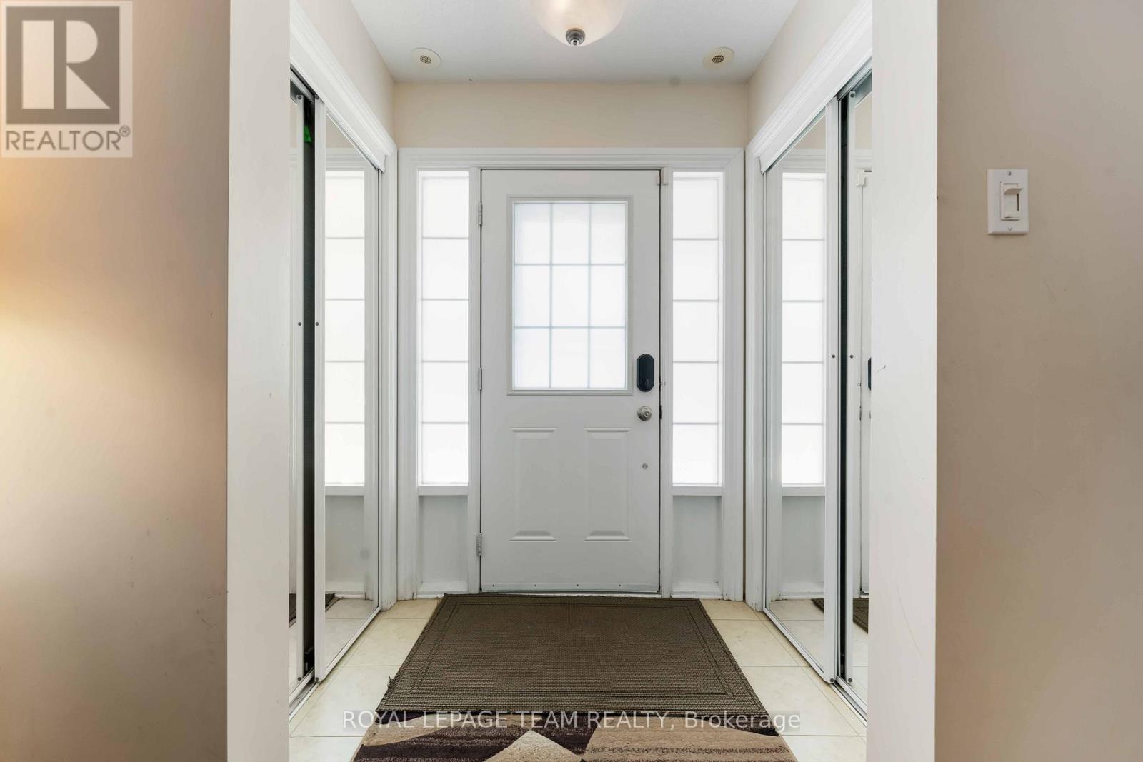 161 Harmattan Avenue, Ottawa, Ontario  K2S 0G3 - Photo 3 - X12740614