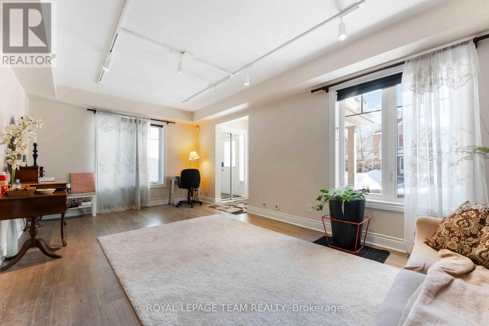 161 Harmattan Avenue, Ottawa, Ontario  K2S 0G3 - Photo 9 - X12740614