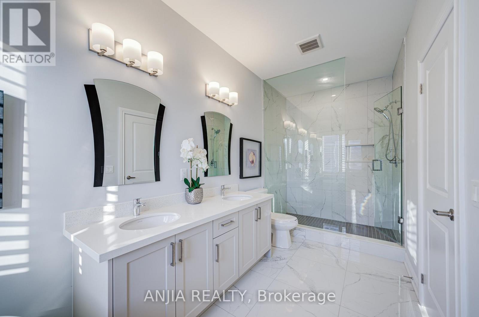 35 York Downs Boulevard, Markham, Ontario  L6C 3J6 - Photo 25 - N12761612