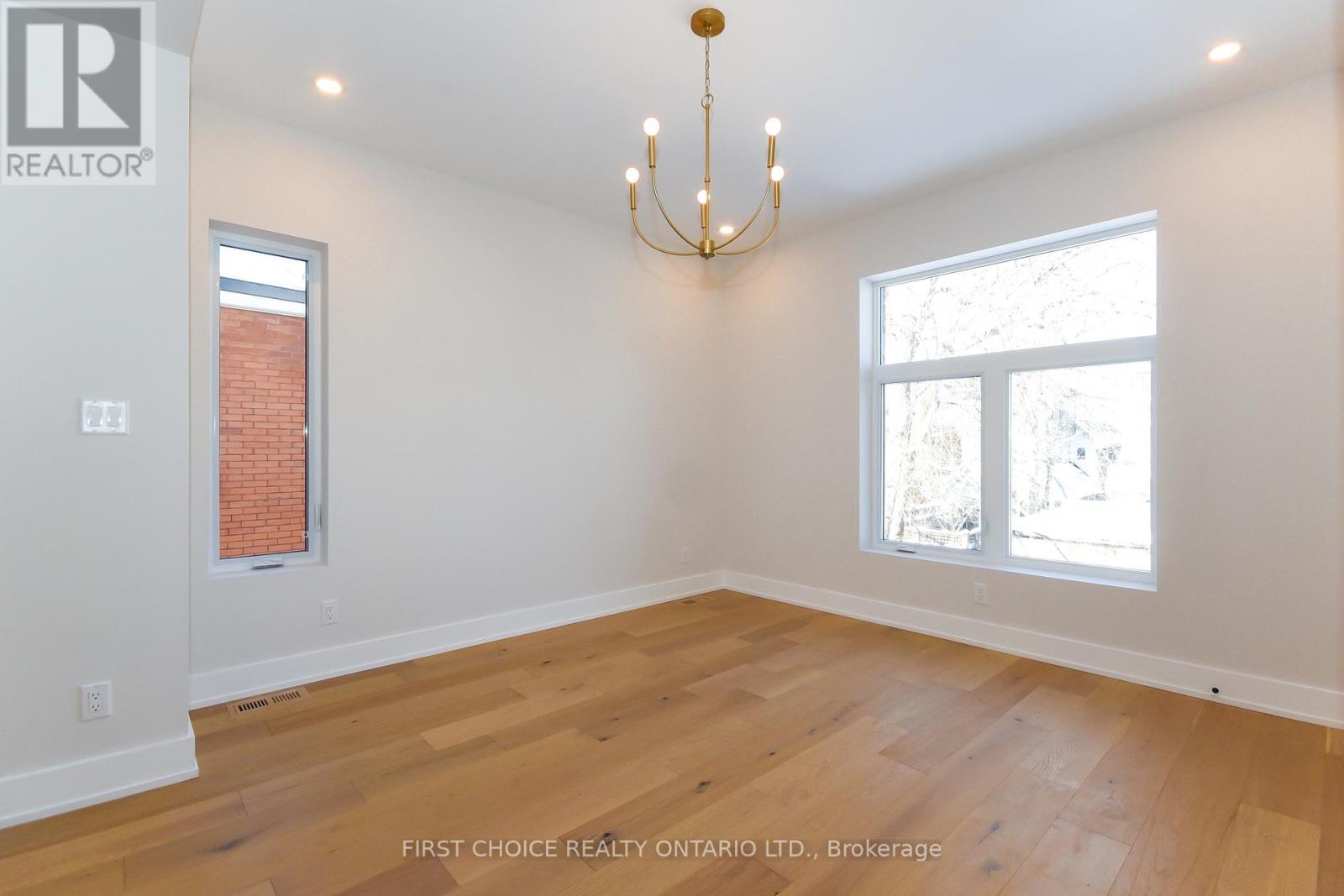 29 Third Avenue, Ottawa, Ontario  K1S 2J5 - Photo 17 - X12751180