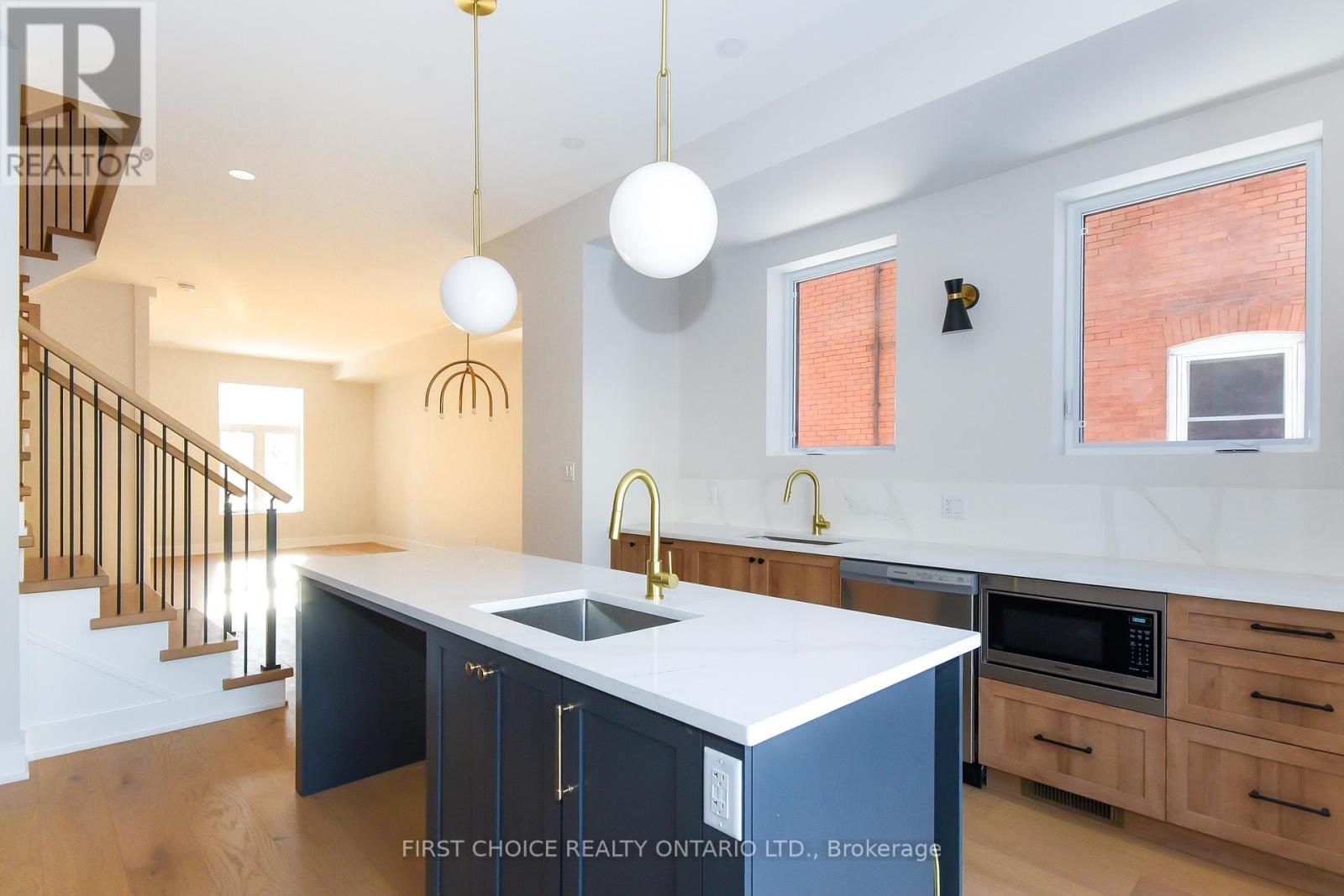 29 Third Avenue, Ottawa, Ontario  K1S 2J5 - Photo 10 - X12751180