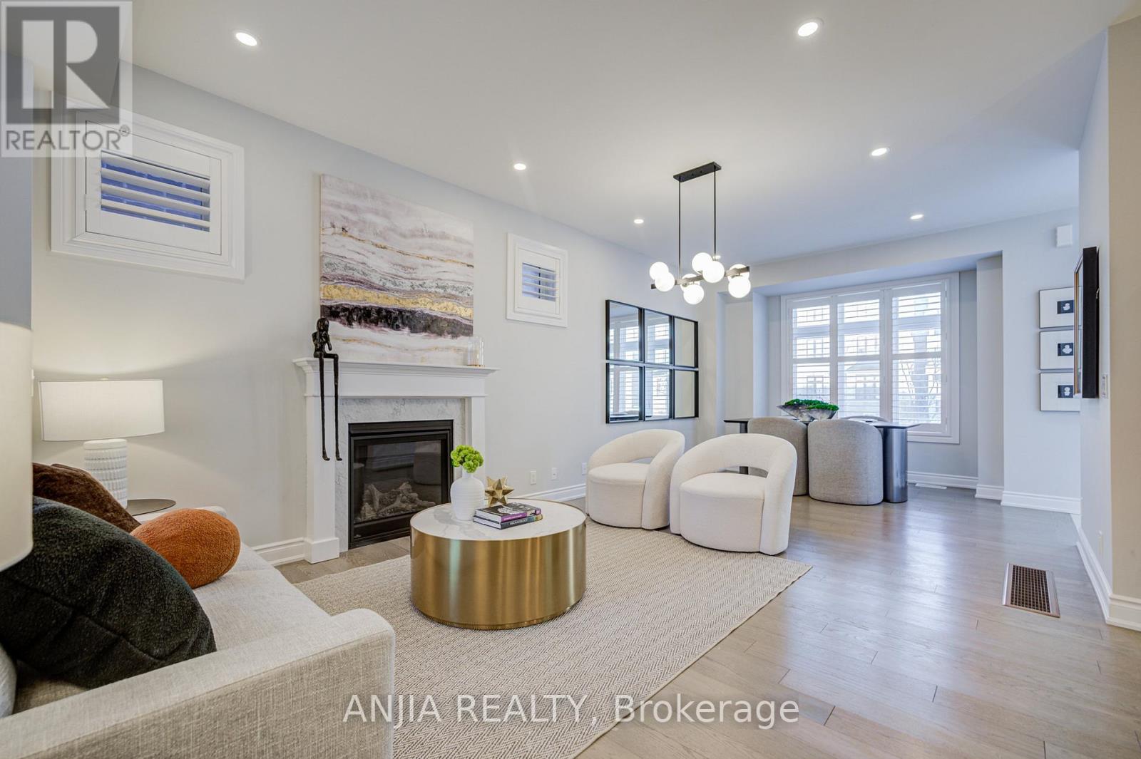 35 York Downs Boulevard, Markham, Ontario  L6C 3J6 - Photo 12 - N12761612