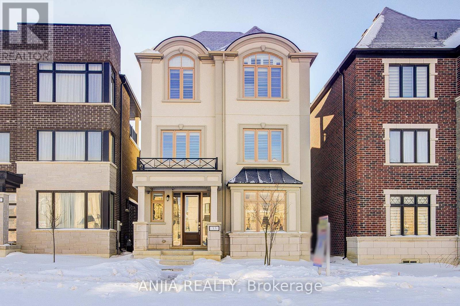 35 YORK DOWNS BOULEVARD, Markham, Ontario