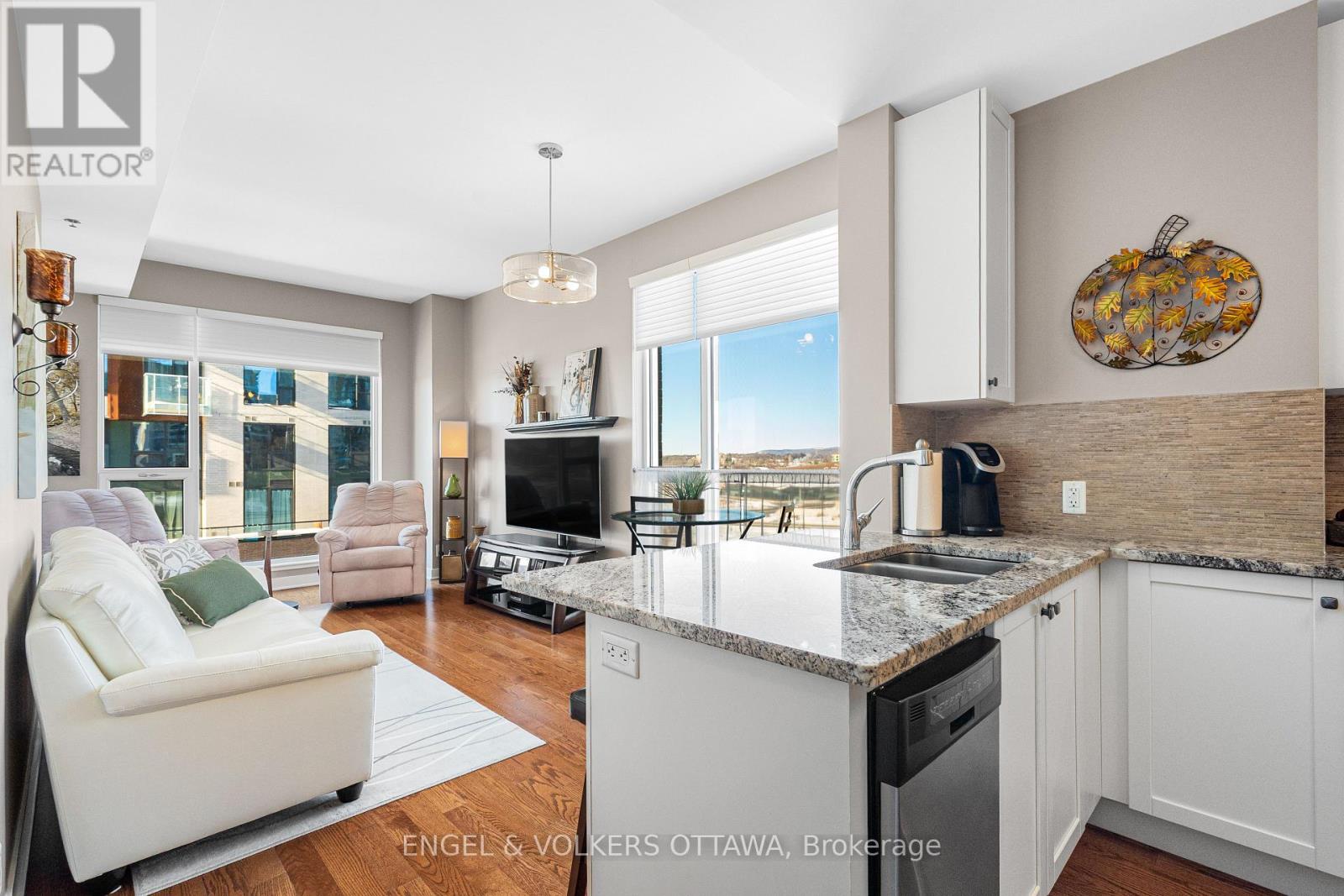 806 - 300c Lett Street, Ottawa, Ontario  K1R 0B8 - Photo 18 - X12761032