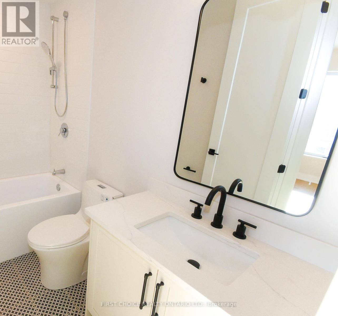 29 Third Avenue, Ottawa, Ontario  K1S 2J5 - Photo 34 - X12751180