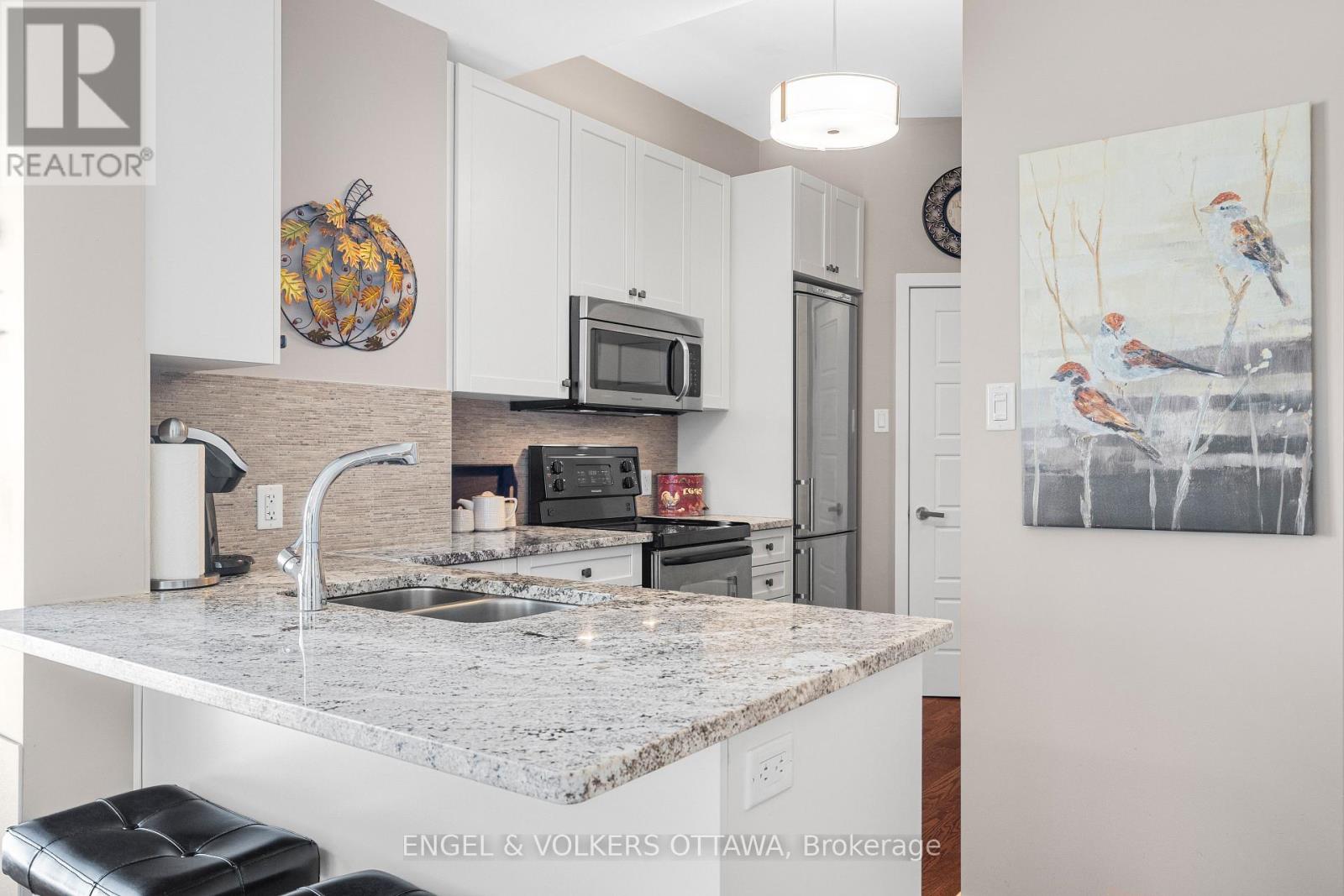 806 - 300c Lett Street, Ottawa, Ontario  K1R 0B8 - Photo 11 - X12761032