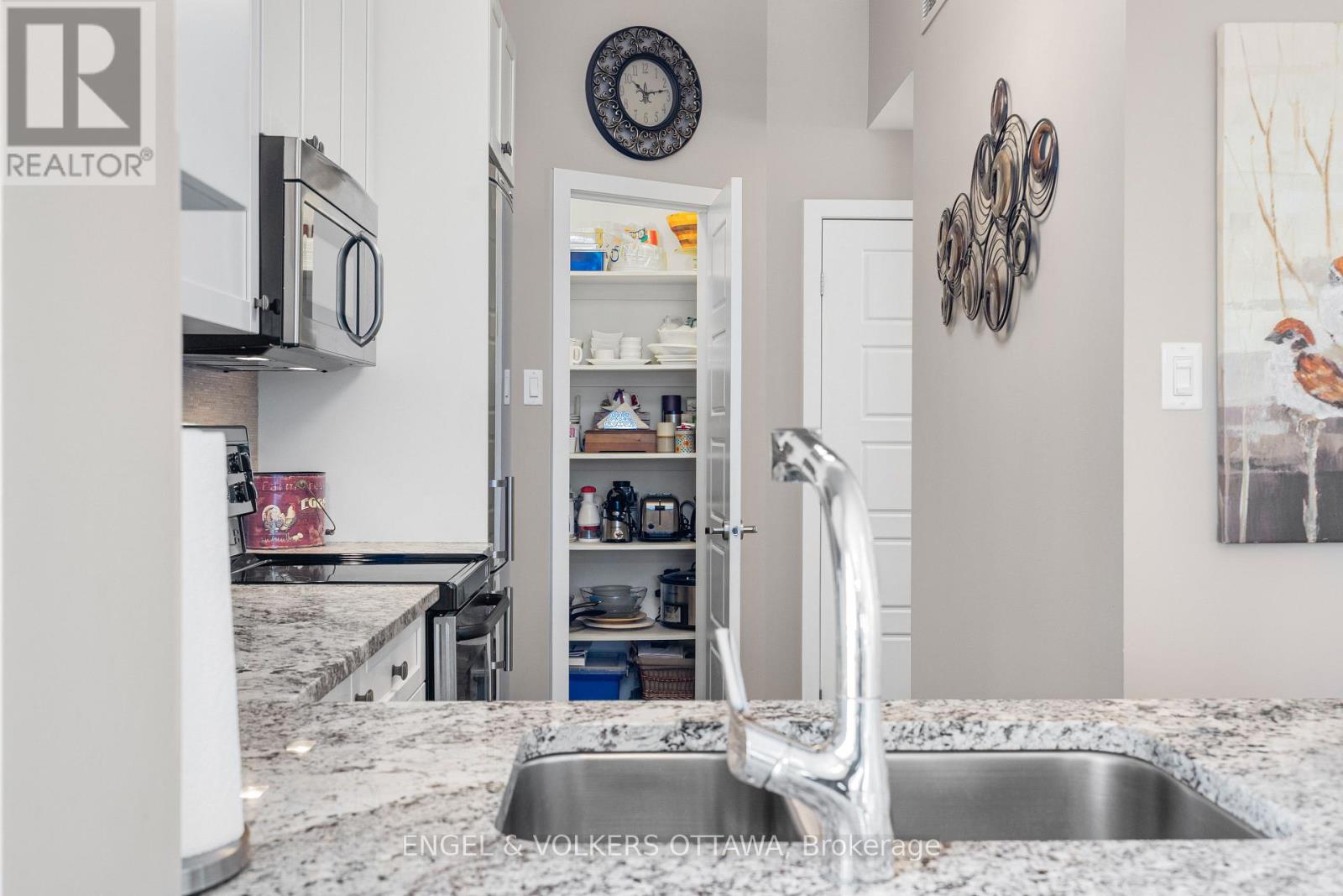 806 - 300c Lett Street, Ottawa, Ontario  K1R 0B8 - Photo 16 - X12761032