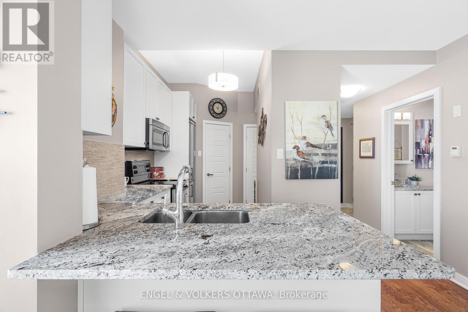 806 - 300c Lett Street, Ottawa, Ontario  K1R 0B8 - Photo 9 - X12761032