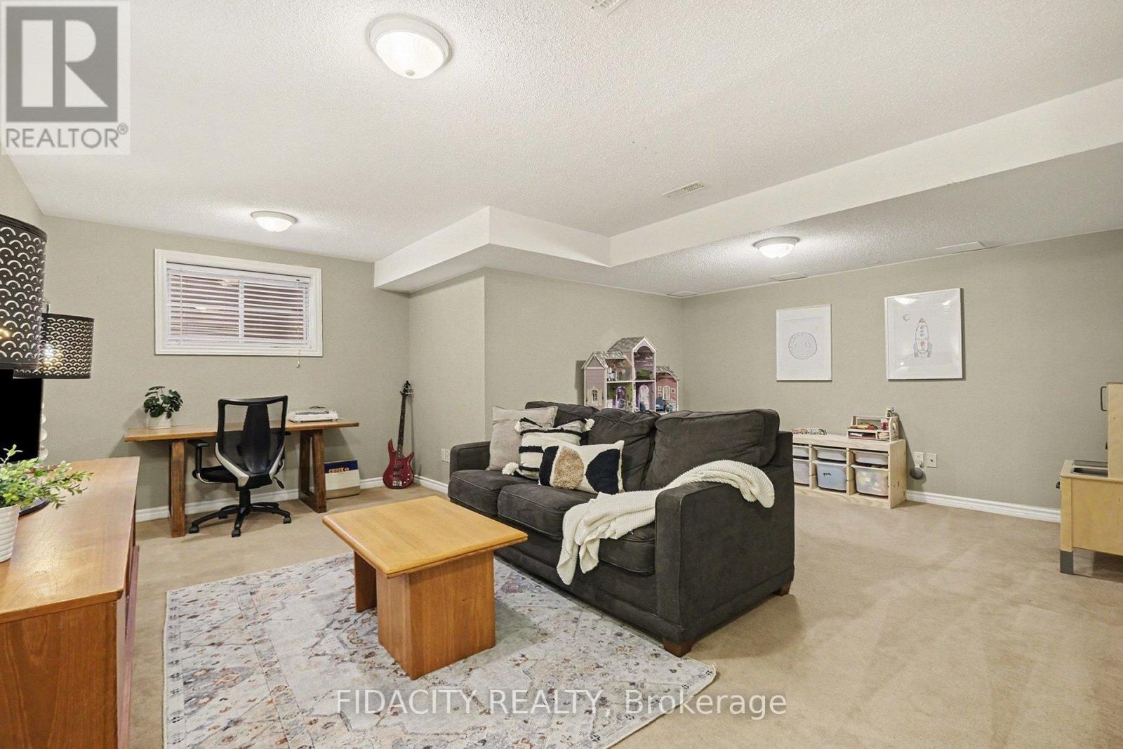 291 Horseshoe Crescent, Ottawa, Ontario  K2S 0B7 - Photo 24 - X12761164