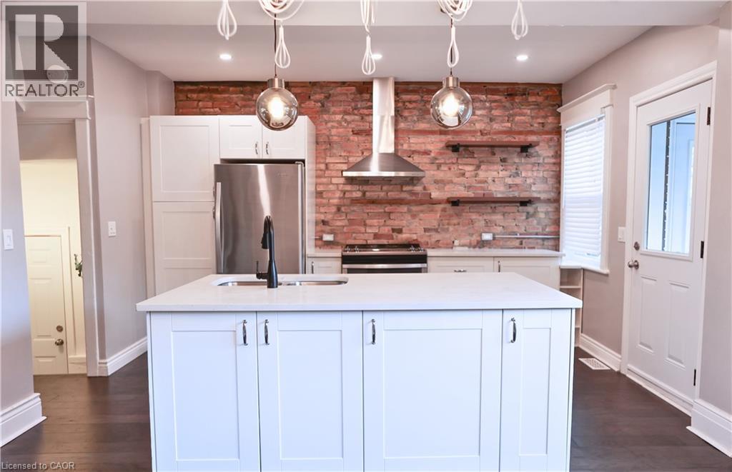 451 King William Street, Hamilton, Ontario  L8L 1R1 - Photo 1 - 40796558