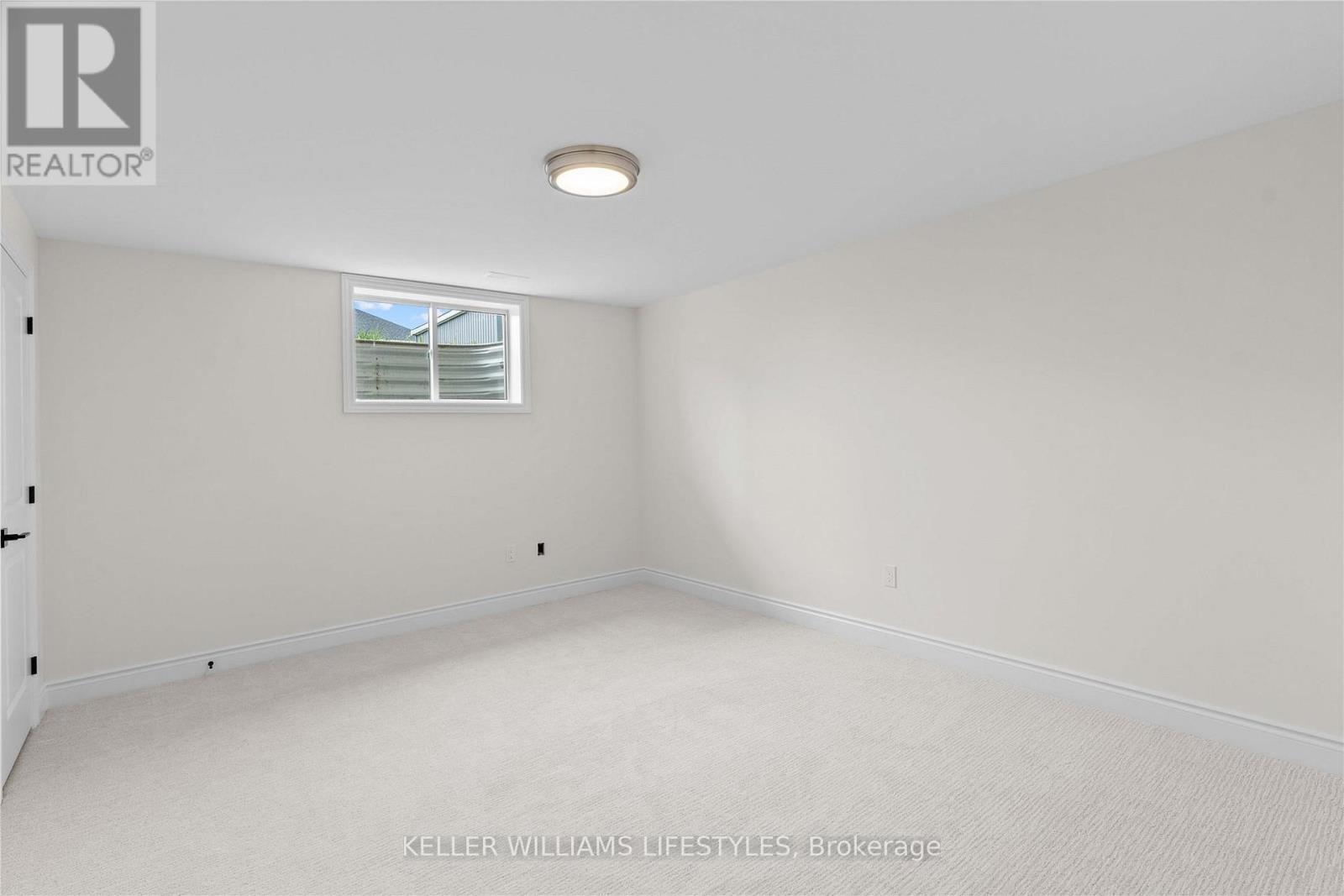 110 Leneve Street, Lambton Shores, Ontario  N0N 1J0 - Photo 30 - X12761626