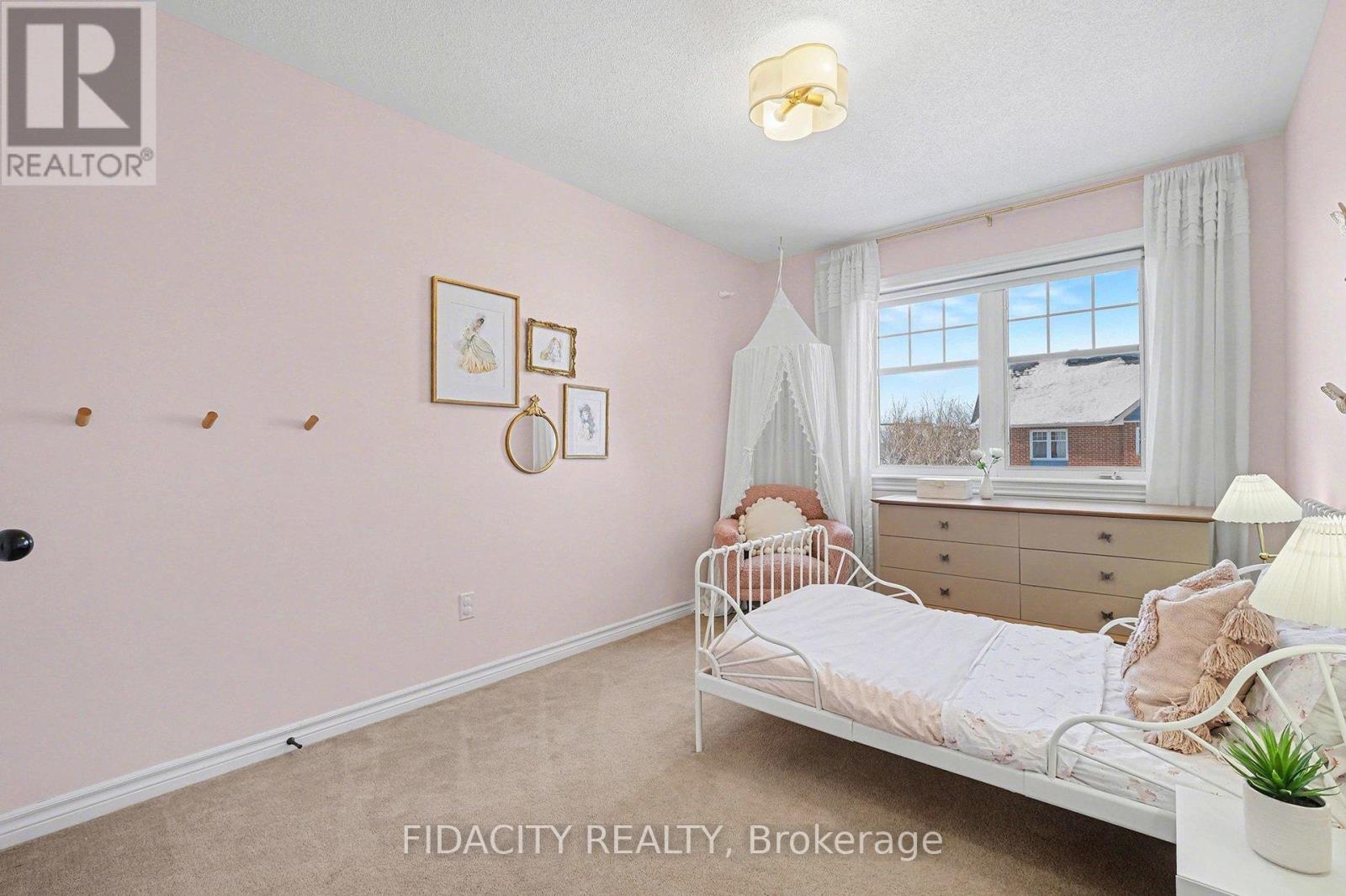 291 Horseshoe Crescent, Ottawa, Ontario  K2S 0B7 - Photo 20 - X12761164