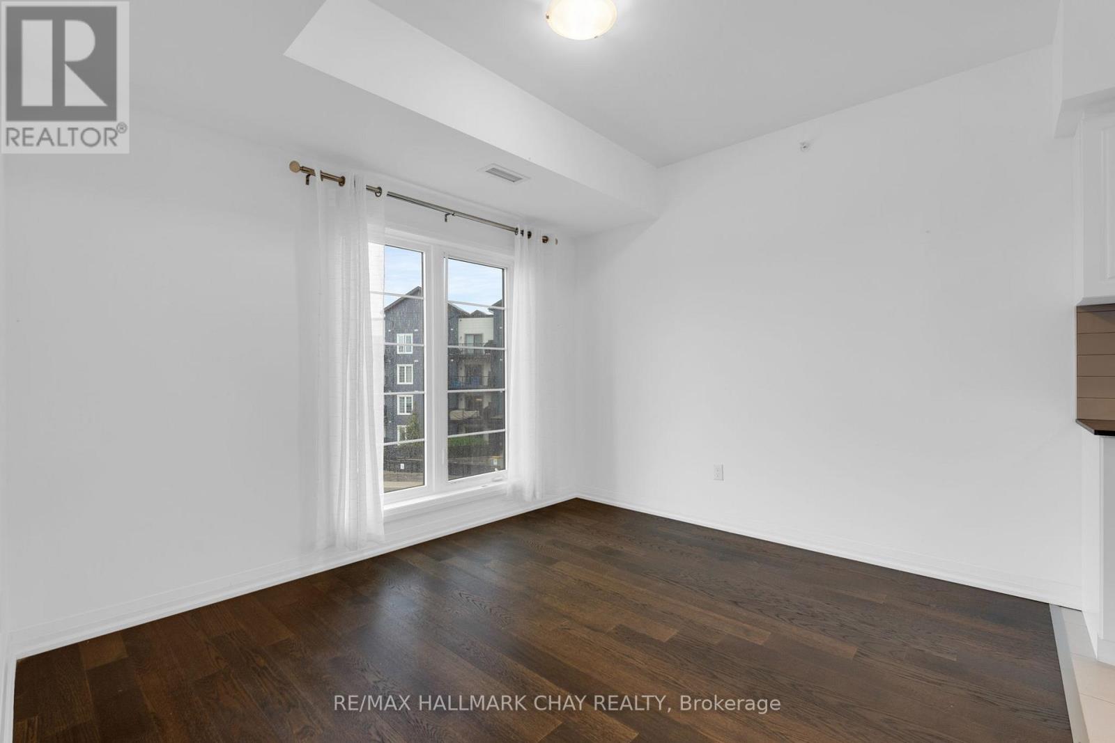 301 - 54 Koda Street, Barrie, Ontario  L9J 0J6 - Photo 9 - S12761644