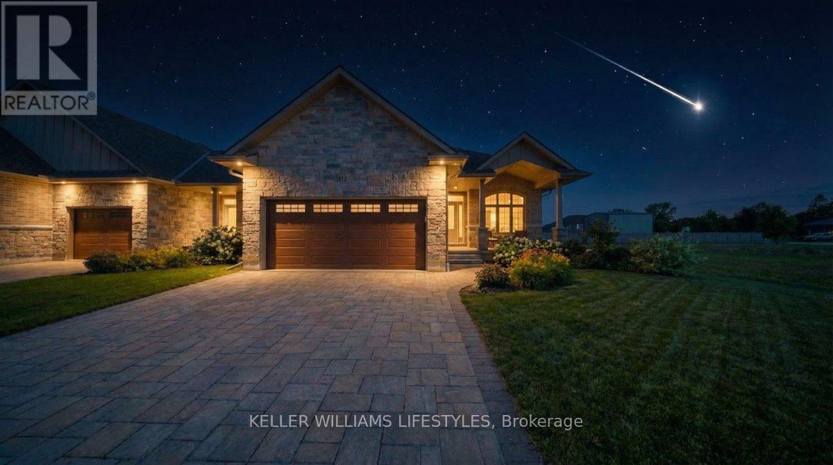 112 Leneve Street, Lambton Shores, Ontario  N0N 1J0 - Photo 2 - X12761628