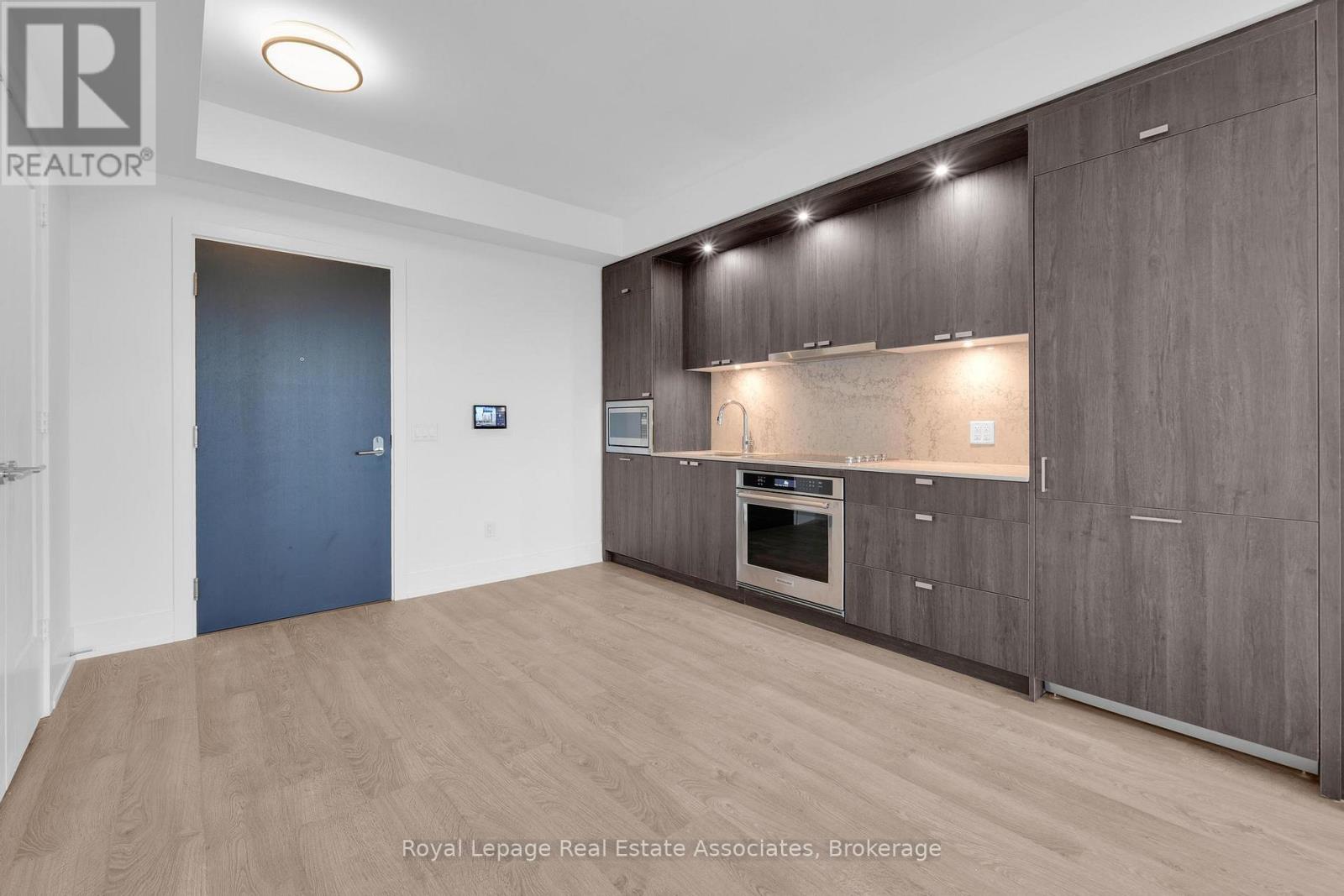 421 - 259 The Kingsway, Toronto (Edenbridge-Humber Valley), Ontario  M9A 0G2 - Photo 3 - W12477191