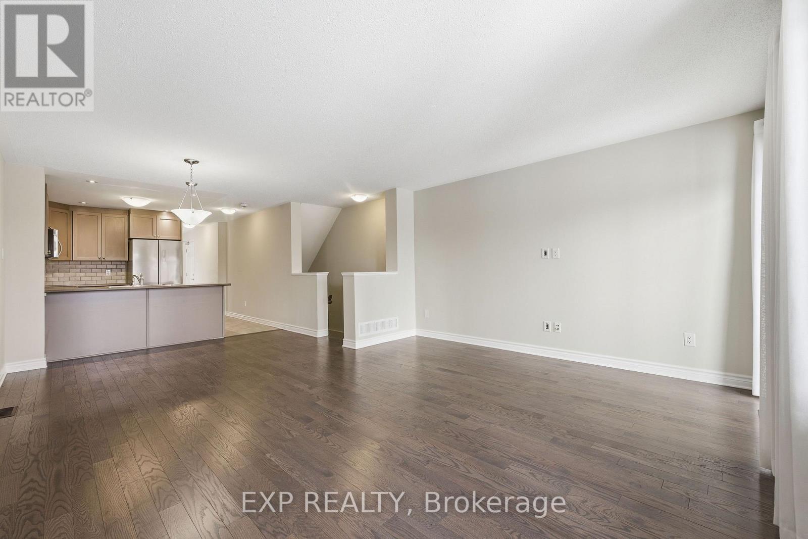 634 Danaca Private, Ottawa, Ontario  K1K 2V7 - Photo 13 - X12761578