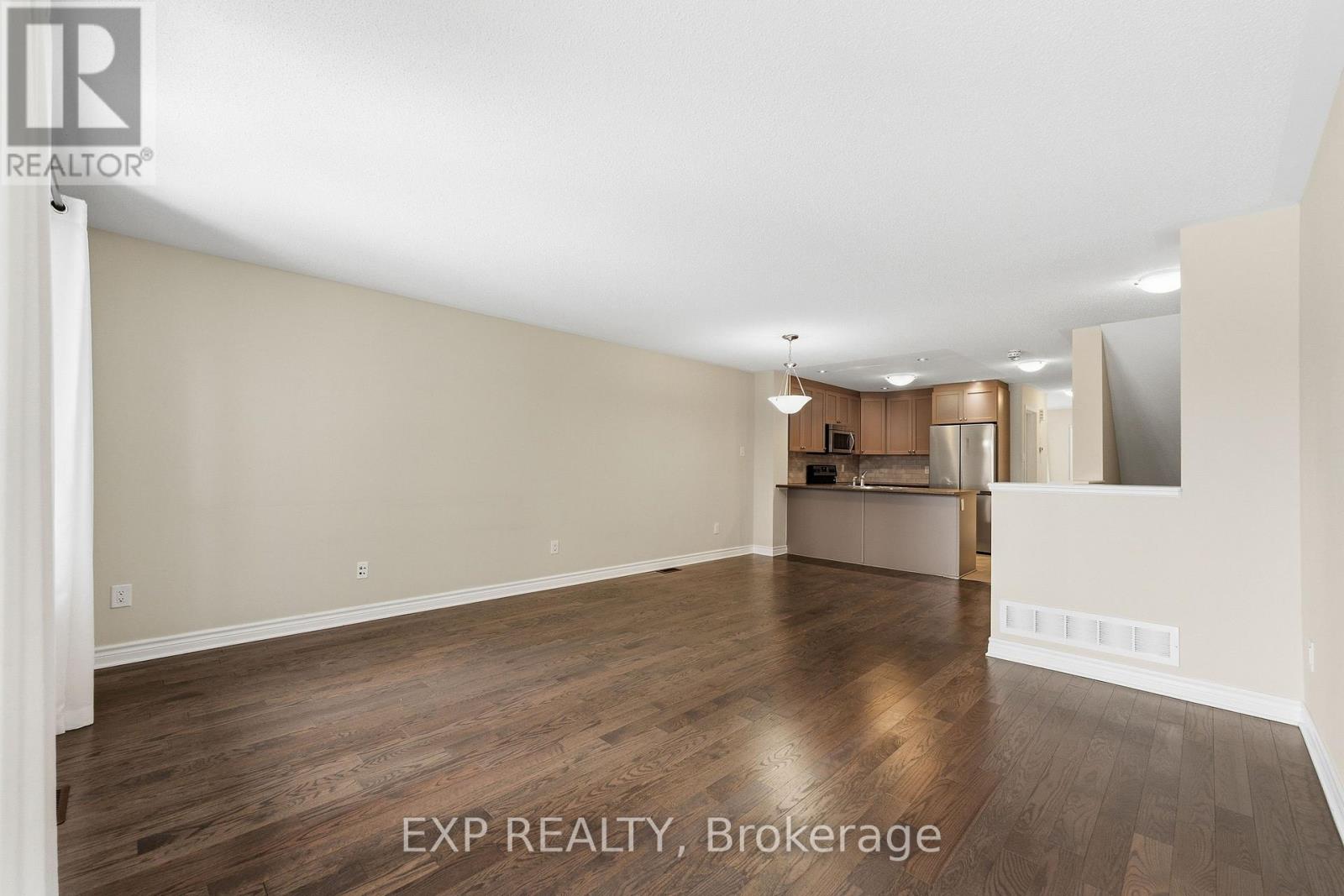 634 Danaca Private, Ottawa, Ontario  K1K 2V7 - Photo 14 - X12761578