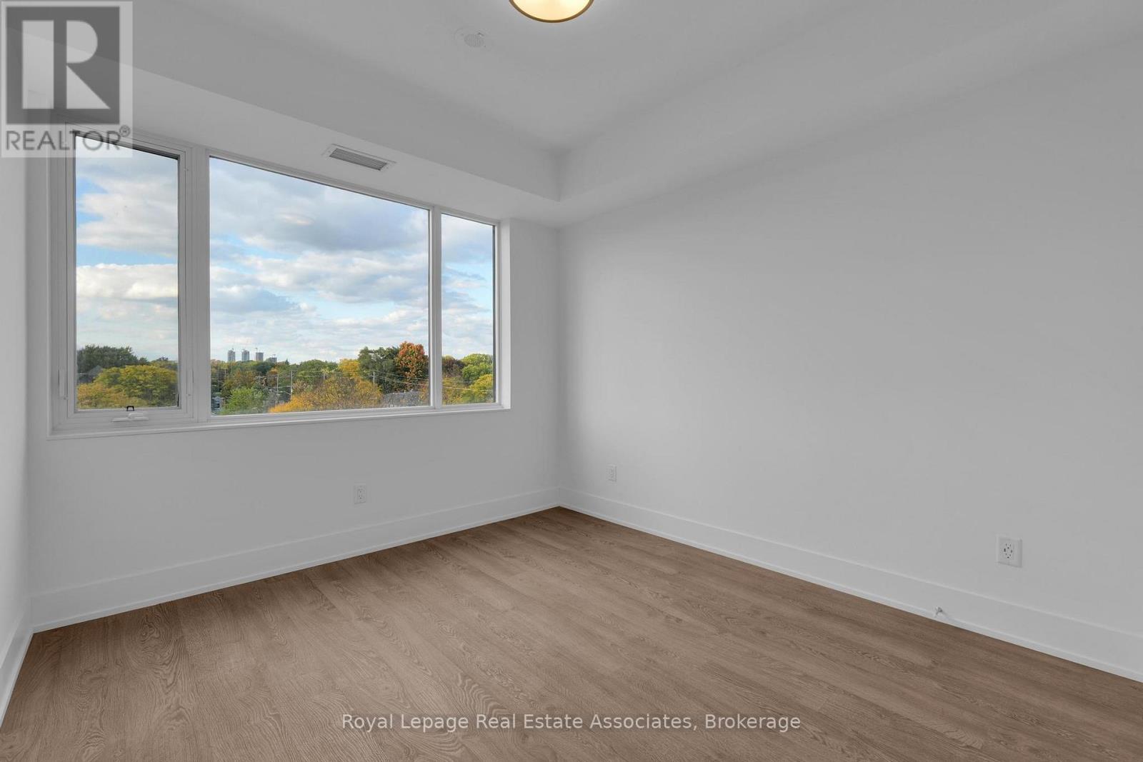 421 - 259 The Kingsway, Toronto (Edenbridge-Humber Valley), Ontario  M9A 0G2 - Photo 13 - W12477191