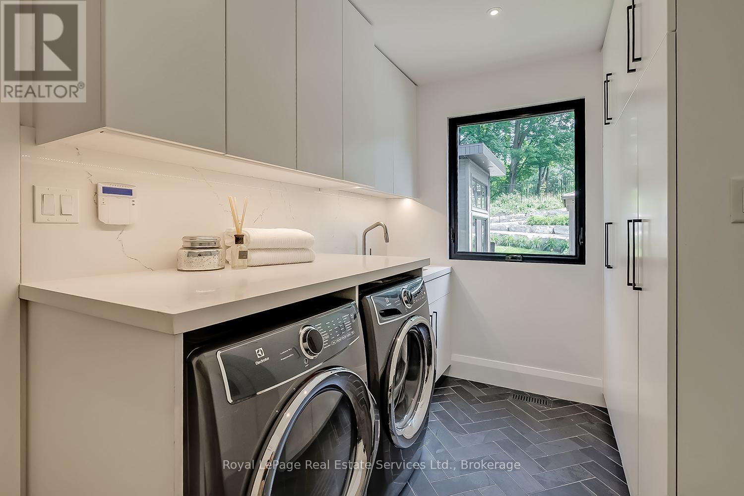 111 Judith Crescent, Hamilton, Ontario  L9G 1L3 - Photo 11 - X12761042