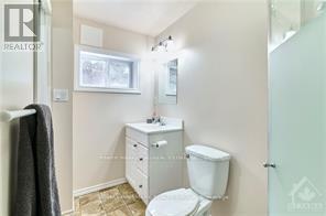 841 Balsam Drive, Ottawa, Ontario  K1E 1B8 - Photo 22 - X12761580