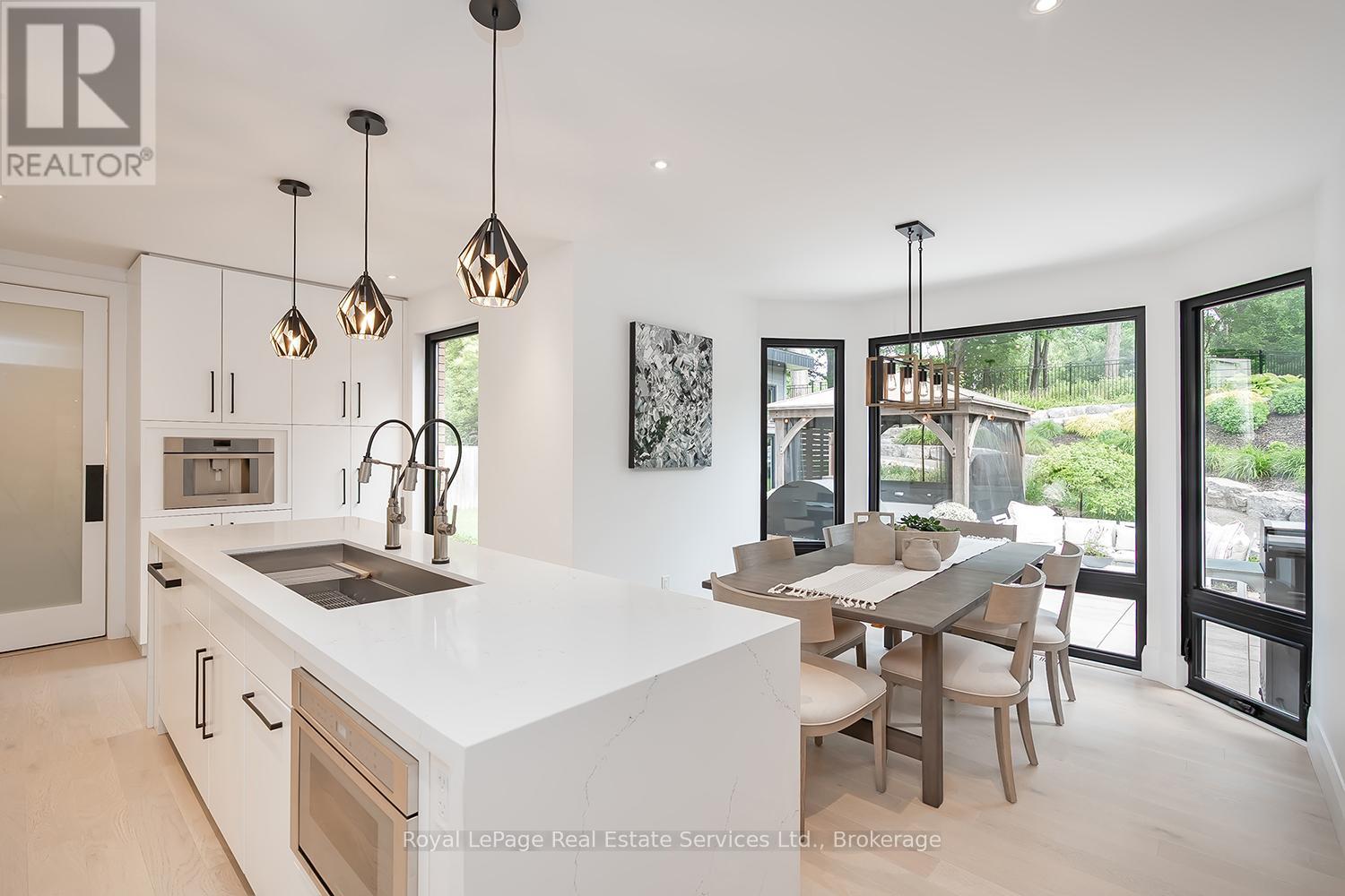 111 Judith Crescent, Hamilton, Ontario  L9G 1L3 - Photo 8 - X12761042