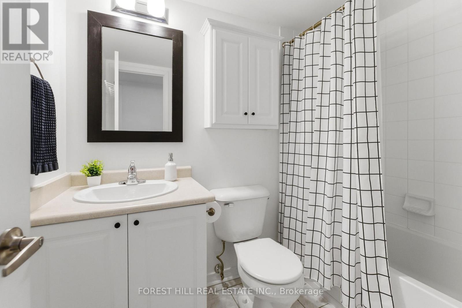 220 - 20 Elsie Lane, Toronto, Ontario  M6P 3N9 - Photo 22 - W12761150