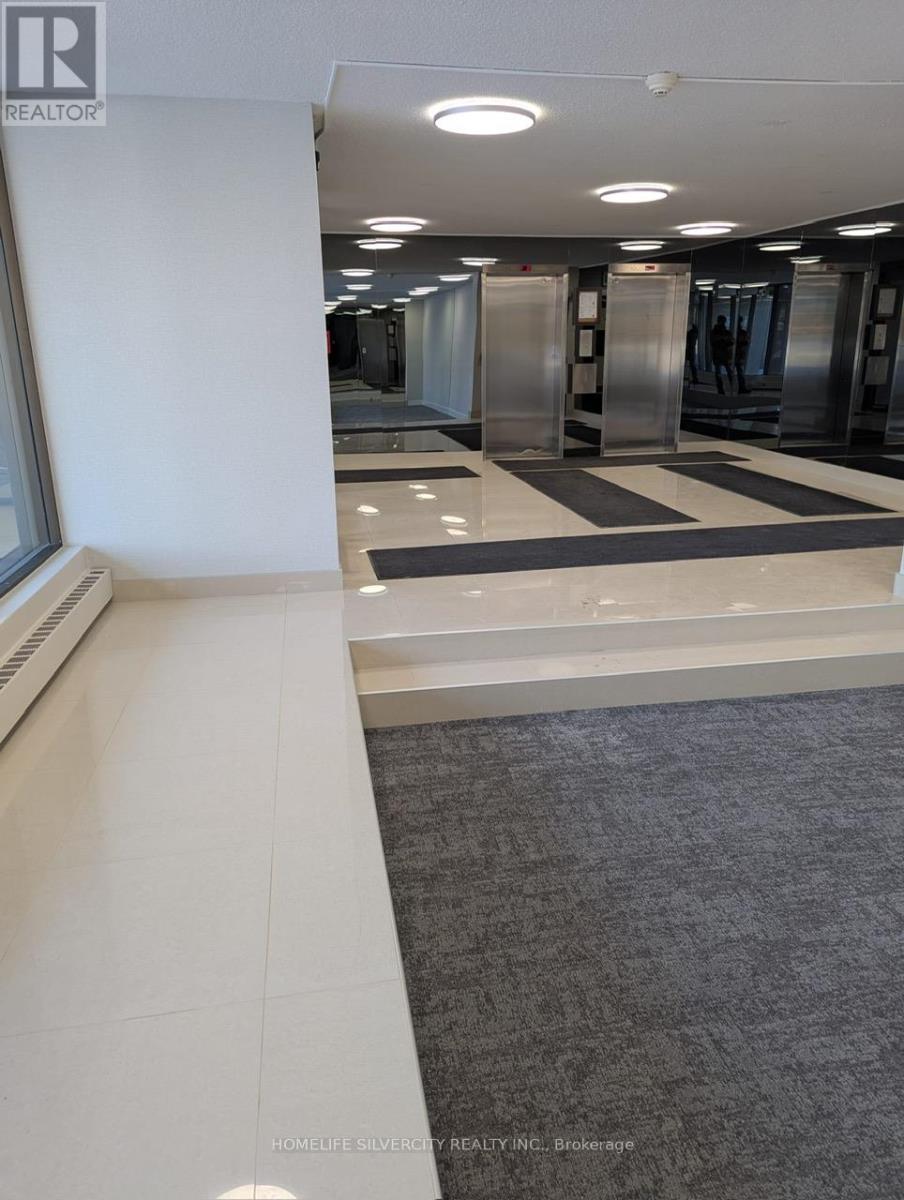 404 - 2929 Aquitaine Avenue, Mississauga, Ontario  L5N 2C7 - Photo 2 - W12745382