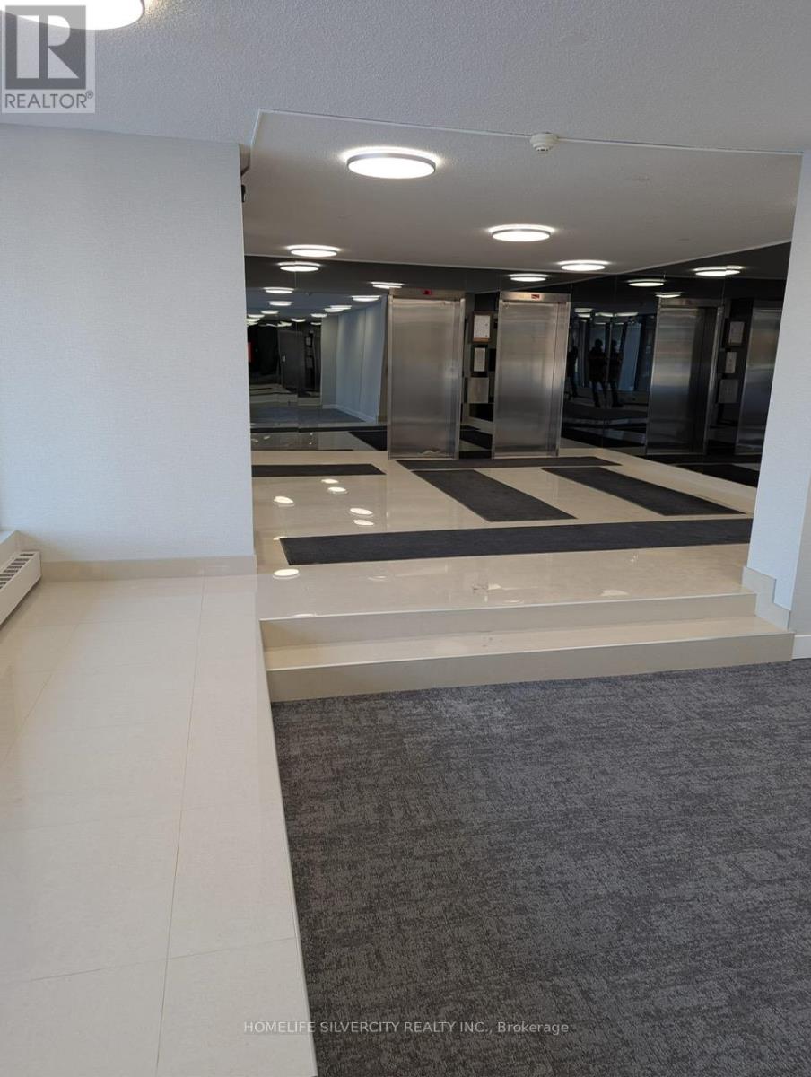 404 - 2929 Aquitaine Avenue, Mississauga, Ontario  L5N 2C7 - Photo 3 - W12745382