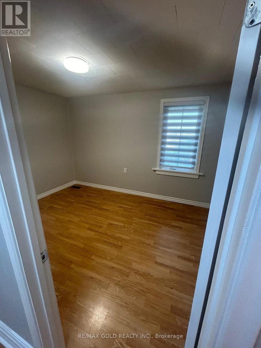 15378 Airport Road, Caledon, Ontario  L7C 1E6 - Photo 13 - W12745538