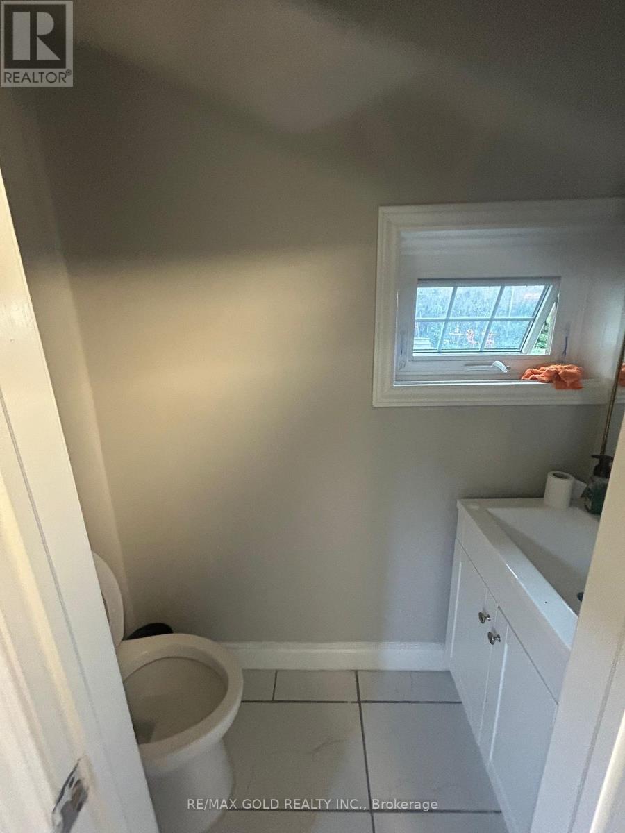 15378 Airport Road, Caledon, Ontario  L7C 1E6 - Photo 7 - W12745538