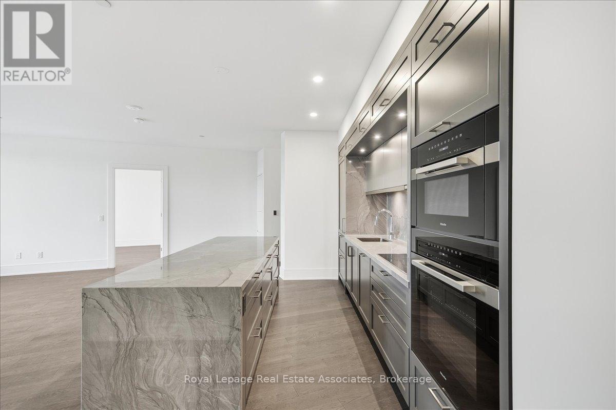 725 - 259 The Kingsway, Toronto (Edenbridge-Humber Valley), Ontario  M9A 0G2 - Photo 4 - W12697596