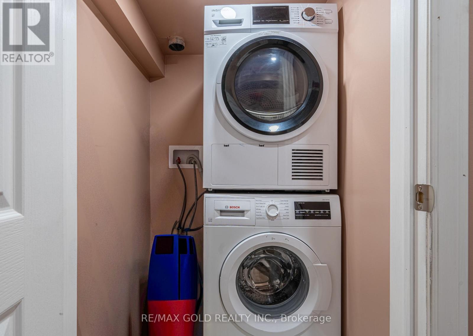 10 Spokanne Street, Brampton (Sandringham-Wellington North), Ontario  L6R 4A2 - Photo 41 - W12756232