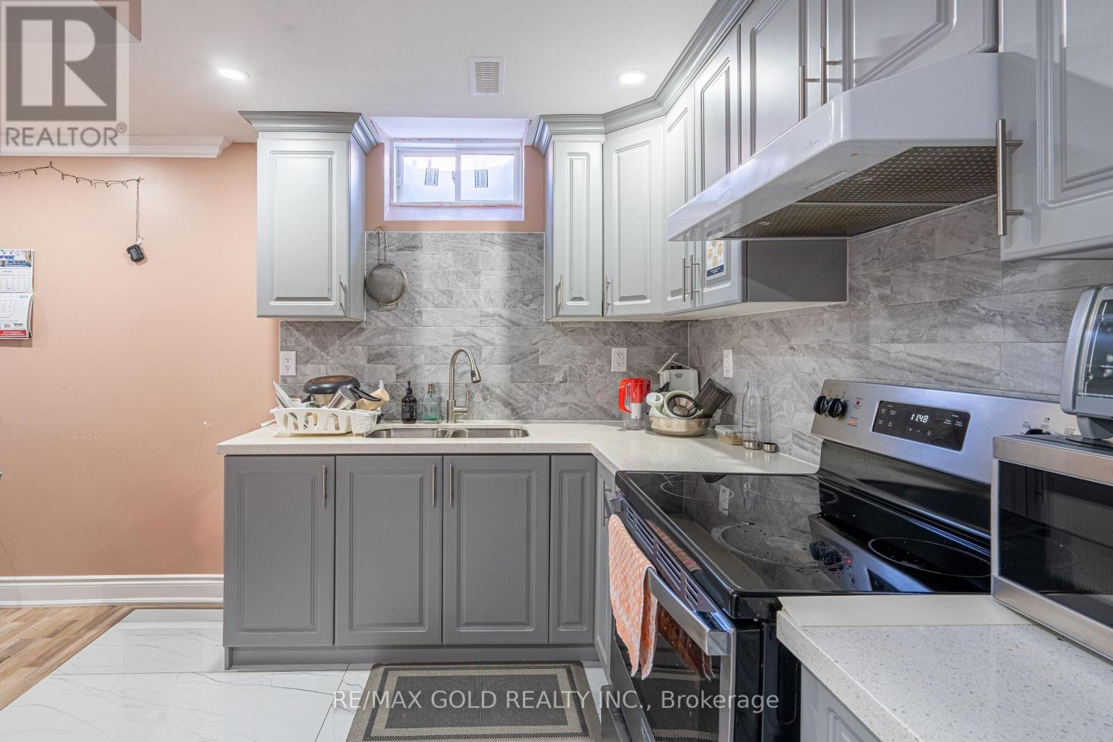 10 Spokanne Street, Brampton (Sandringham-Wellington North), Ontario  L6R 4A2 - Photo 39 - W12756232