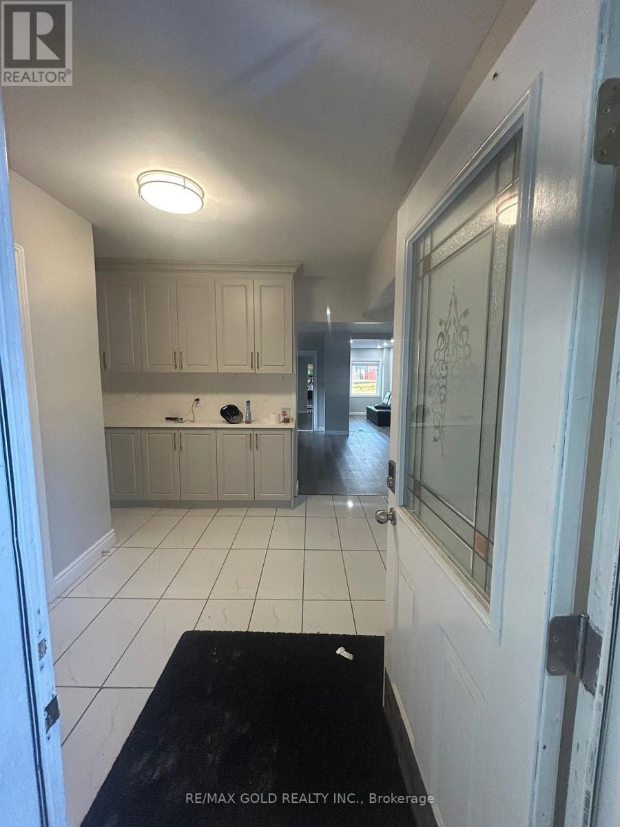 15378 Airport Road, Caledon, Ontario  L7C 1E6 - Photo 3 - W12745538