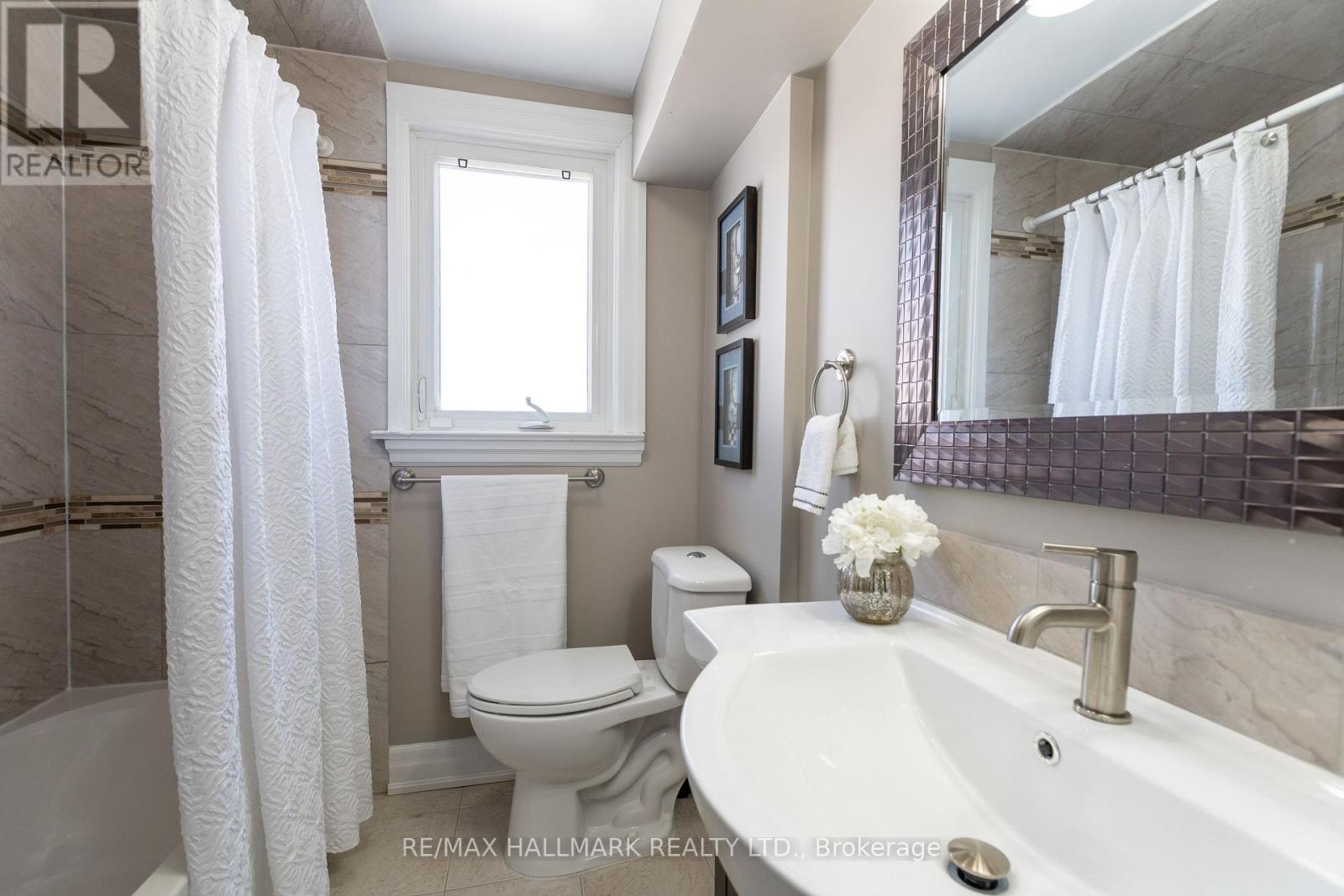 16 Marblehead Road, Toronto, Ontario  M9R 3B6 - Photo 19 - W12756268