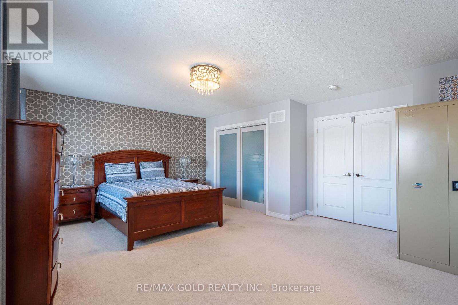 10 Spokanne Street, Brampton (Sandringham-Wellington North), Ontario  L6R 4A2 - Photo 19 - W12756232