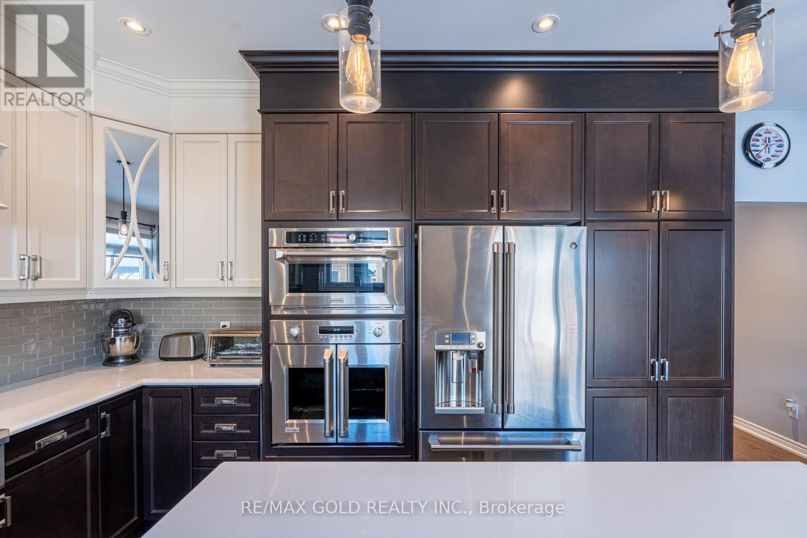 10 Spokanne Street, Brampton (Sandringham-Wellington North), Ontario  L6R 4A2 - Photo 11 - W12756232